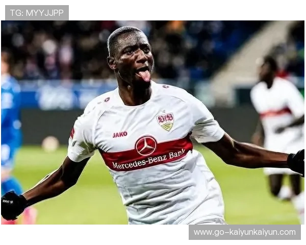 斯图加特2-1险胜沃尔夫斯堡，吉拉西点射制胜